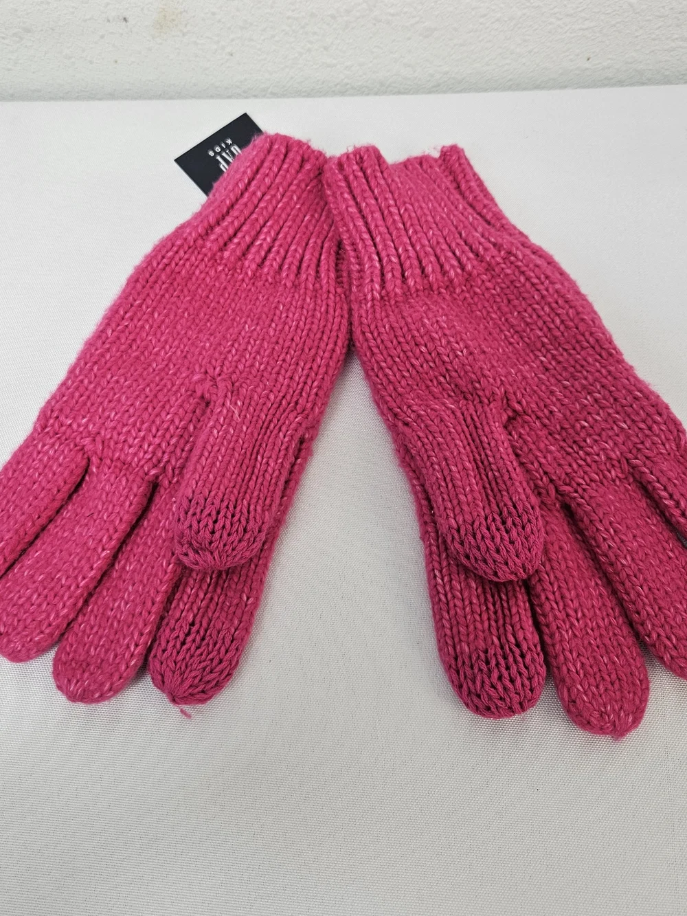 GAP Kids Cable Knit Smartphone Gloves in Hot Pink New